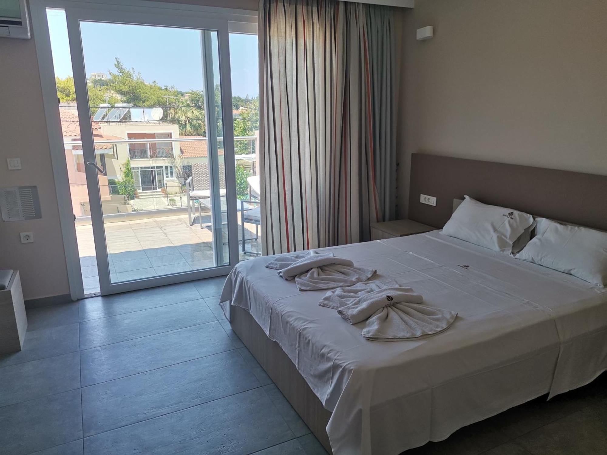 Apollon Hotel Plános